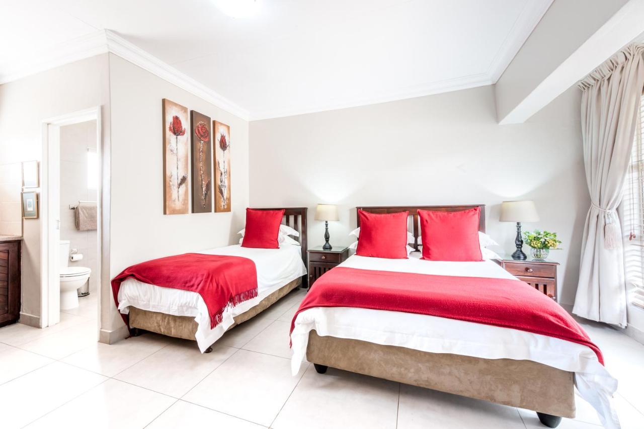 Adato Guesthouse Почефструм Экстерьер фото