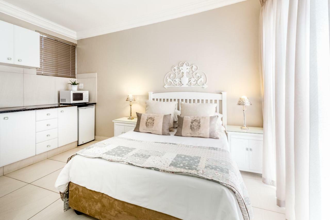 Adato Guesthouse Почефструм Экстерьер фото
